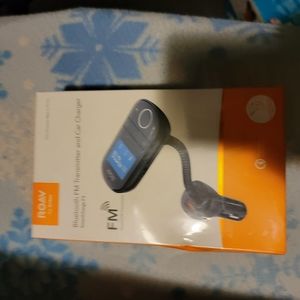 NWT blue tooth transmitter and charger
